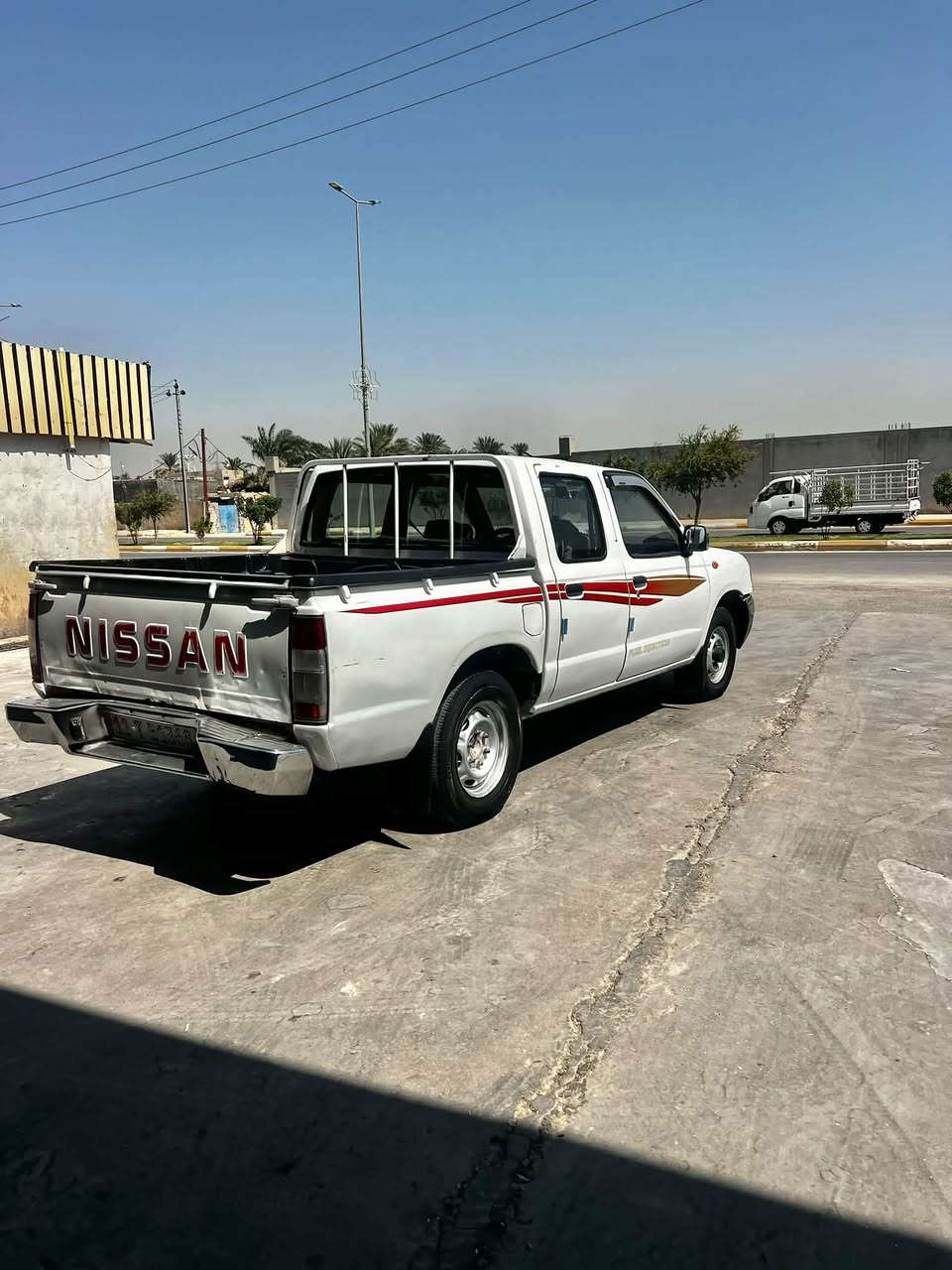 بيكم نيسان موديل 2009سياره تخبل احله من صوره
محرك كير خير من الله سنويه جديده
بيه مكانات صبغ اثر تيزاب ناثرين عل كشر
ابيع حزام من دون دواخل ولاتبديل ولافتح
مكاني واسط الزبيدية 
***********
السعر 86بيه مجال
