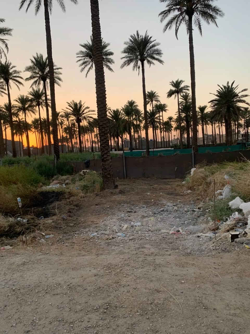 قطعه ارض للبيع المساحه
٥٠ متر لواجها ٤ نزال ١٣ متر

شارع تبليط ١٠ متر عله شارع ابو طاوه

مناصفه زراعي 

تبليط ماء كهرباء كامل خدمات 

***********
