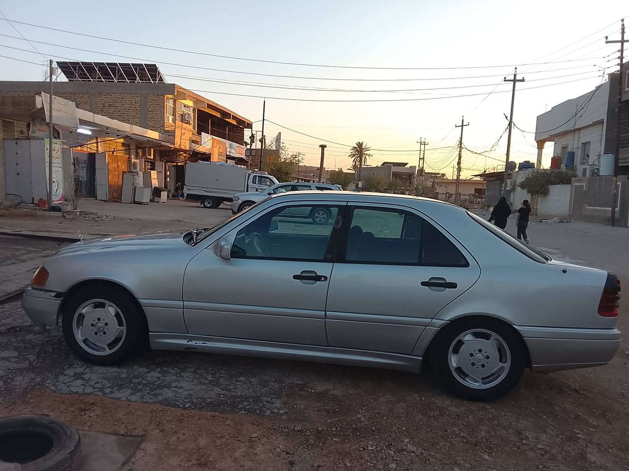 السلام عليكم
مارسدس 280 سيارة جاهزة وما نقصهة برغي 

ادامة كاملة بلكات بخاخات فيت بم مجاول كلة جديد 

حدادية امامية 100% 

منضومة زنون شادهة جديدة لايت نهار 

مكينة خراطيم المرغوبة 

سعرهة 42

مكاني بابل حي الزهراء 

غير متواجد على الفيس للستفسار 

***********
