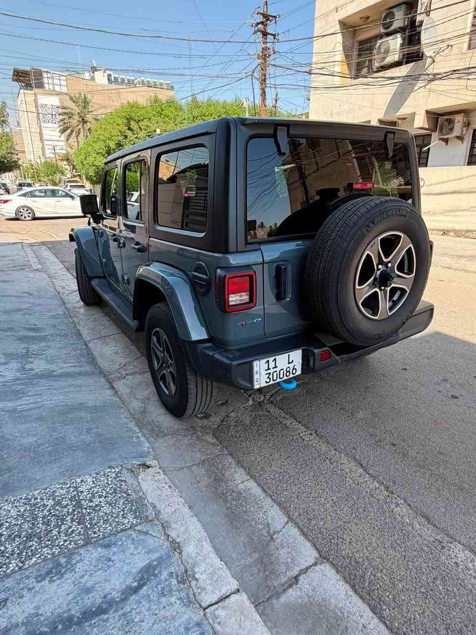 السلام عليكم جيب رانكلر  4Xe 2024  وارد امريكي
السياره مرقمه و جاهزه 

       2024 JEEP WRANGLER, SAHARA 4XE.  2.0L

حجم المكينه : 2000 تيربو + هايبرد + هجين شحن خارجي
المسافه المقطوعه : 16 ميل       
                    
الضرر السياره  :حادثه سطحي الجاملغ والباب اليسار

   الايرباك : برده و راجع سستم

#المواصفات 
1.قماره تتفصخ صير كشف
2.بصمه 
3.لوكير
4.كشافات 
6.شحن خارجي
7.هيتر بالاستيرن 
8. شاشه
9.هيترات بالكشنات
10.تشغيل عن بعد
11.كشنات مخمن
12هيترات بالكشنات
13. دمام خلفي
 

💰# السعر 275$ وبيه مجال

☎️تفاصيل اكثر هذا رقمي ***********  بيه وات ساب

مكان السياره : بغداد الكراده
