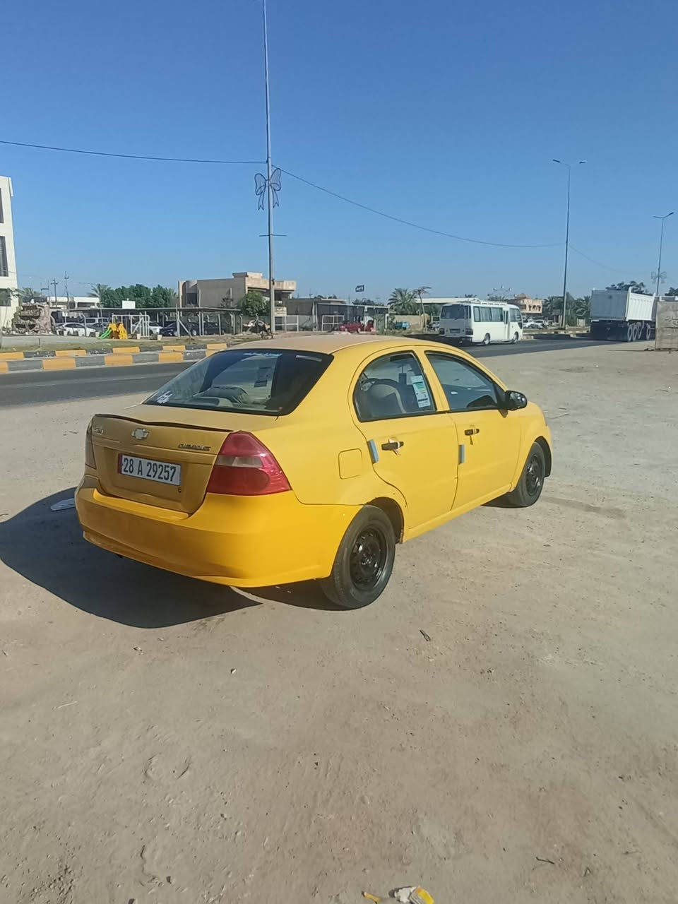 سلام عليكم للبيع سياره افيو موديل 9 خليجي بسمي سياره تحويل مباشر مصفره هيه وغرمات وبحوثات رقم نجف نكليزي تخم تاير جديد كير حداديه كله جديد مكان سياره حله بابل الشراي يتصل على الرقم ***********

