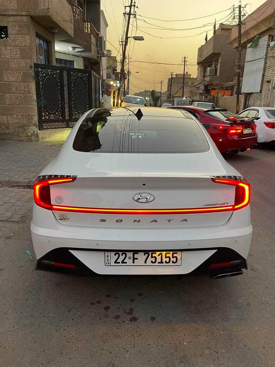 السلام عليكم
سوناتا  2021

سيارة فول مواصفات بنوراما 

سيارة ضررها مثل ما موضح بصور الحادث

من امريكا سيارة دون صبغ 

ومكينة مفتوحة 

تحوليل مباشر 

مكان بغداد الجديدة 

السعر/138 $ وبيها مجال 

للتواصل/***********
