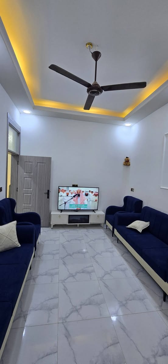 بيت جديد للبيع (بناء حديث وجاهز للسكن) 🏠
​المساحة: 100 متر (طابقين).
​الموقع: دور الزراعة الثالثه عله الشارع الرئسي الفرعي داخل المنطقة
​الملكية: طابو صرف زراعي، سند 25 (تحويل مباشر)
​الميزات: موقع مميز وقريب جداً من المدرسة مع توفر كافة الخدمات الأساسية (ماء، كهرباء، أسواق، وتبليط) ✨
​السعر: 88 مليون
بي مجال شي بسيط 
​📞 للاستفسار والمعاينة، يرجى الاتصال على الرقم: ***********
(أو المراسلة واتساب)
