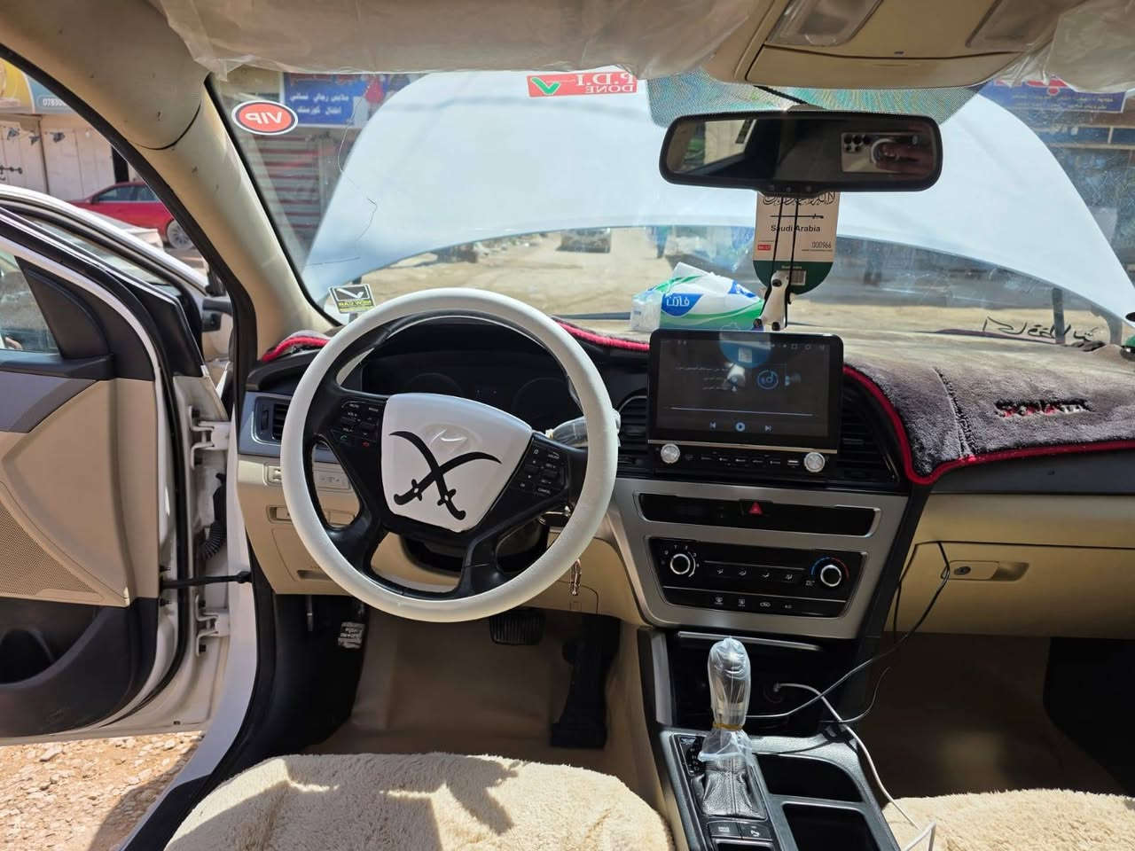السلام عليكم سوناتا سبورت خليجي سياره جاهزه لآخر حبه سياره حلوه ومرتبه سونار مرفق بالمنشور مكانها نجف مداور ثاني يوم سعرها 125 وبيها مجال متوفر واتساب اتصال فيس رقمي ***********
