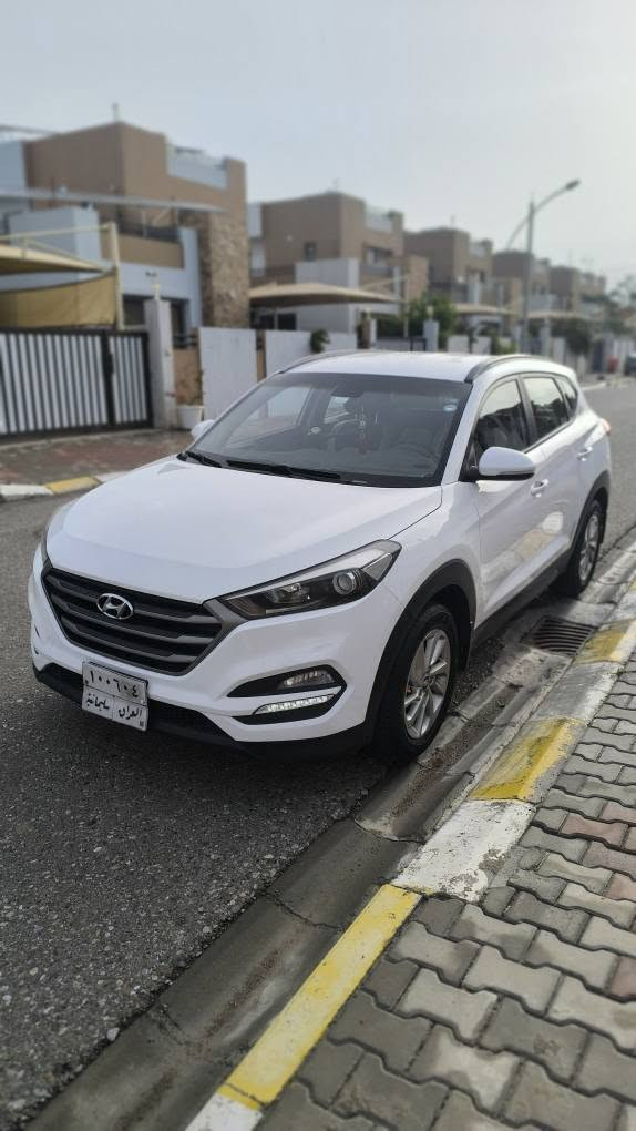السلام عليكم 
للبيع فقط .
سيارة توكسان 2016 الشكل الجديد رقم سليمانيه 
محرك 4 سلندر 2000 دوش 
مقاعد جلد ، 3 أنظمة قياده ، مثبت سرعه ، تحكمات ستيرن ، حساسات ، كاميرا خلفيه ، سياره نظيفة محرك وگير بلاد ما مفتوح ، بطاقة بنزين ، ماشيه 175كم .
بيها جاملغ السكن مبدل وبارد صغير ، جميع الايرباكات سليمه ..
السعر 158وبيها مجال بسيط ،مكانها كركوك ، اتصل وتدلل .
*********** كركوك, العراق
