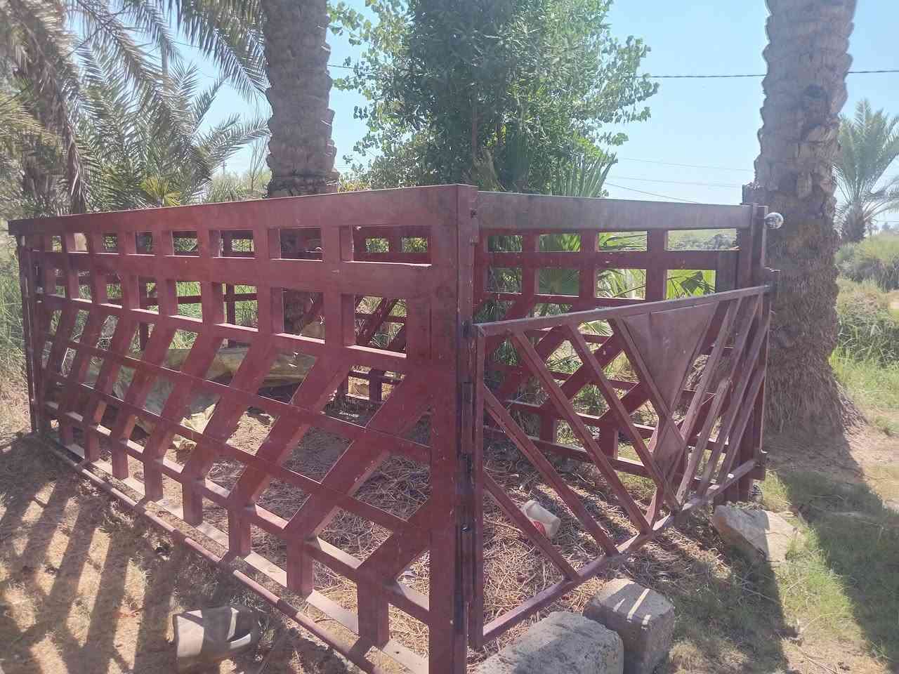 السلام عليكم محجر كيا فحل تساكم السعر500الف وبيه مجال  
المكان غماس مشواريف 
لتواصل 
***********
