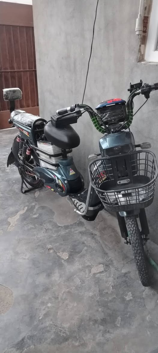 بسكليت كهربا • نضيفه • رزگاري