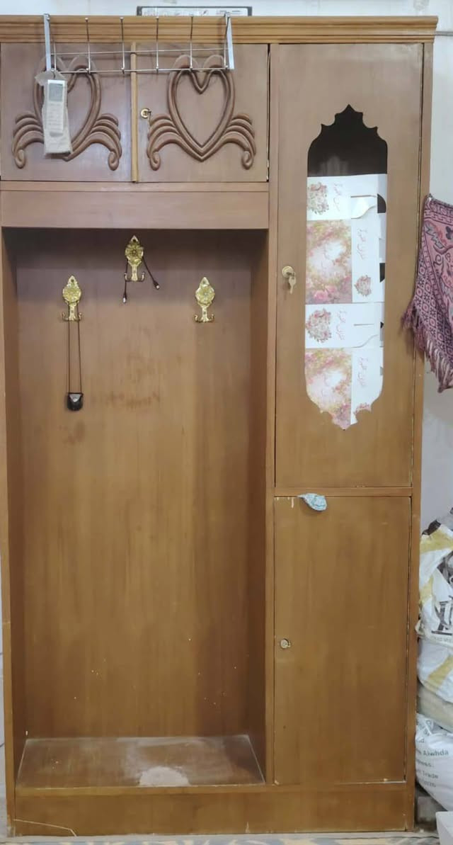 السلام عليكم جربايه +زاويه +ميز تواليت للبيع السعر 150.
عنوان نجف ميسان شارع الكيات. للتواصل(***********) اتصل وتدللون.
