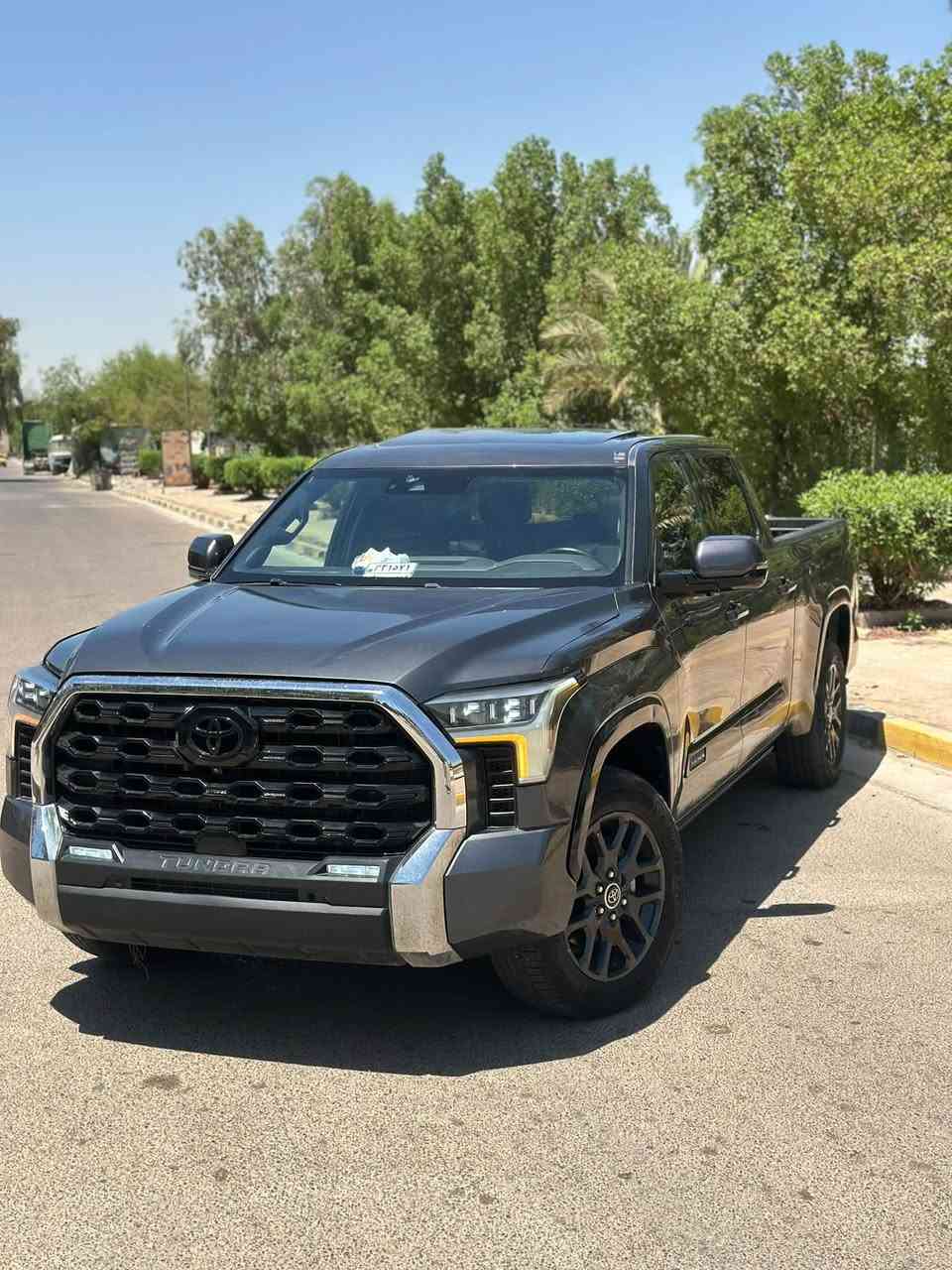 للبيع
تيوتا تندرا 

موديل (2023) 

فئه بلاتنيوم اعلى فئه 

فول 1/1 

بانورما تشغيل عن بعد 
دوسات كهربائيه 
صندوق كهرباء 
شاشه جبيره 

5 كامرات 360 

كشنات تتفئه تبريد 

كشنات كهرباء 

حره بدون ارقام منفيس بسمي 

السعر (298) وبيه مجال 

الاتصال (***********)
