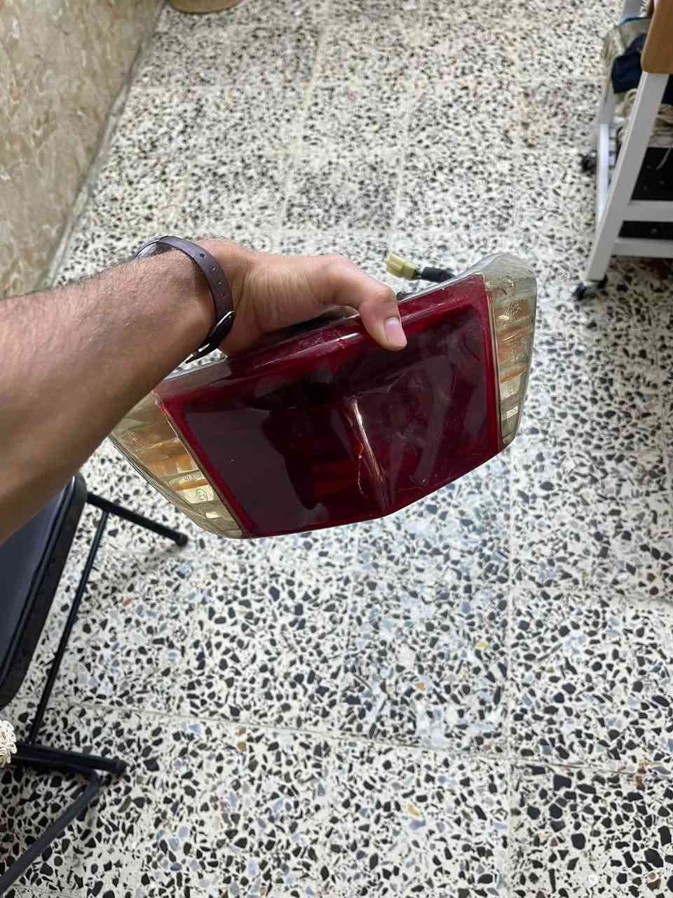 سلام عليكم بك لايت سكنس كامل هوه وكلوبه وشارته تاخذه كبل شده اصلي بلادي مال دراجه مو تجاري. سعره 40 وبي مجال  ليريده يجي وتساب وهاذا رقمي ‭***********‬
