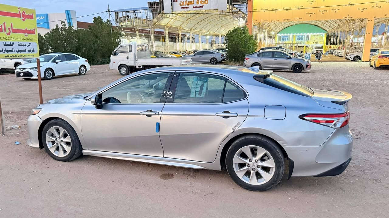 🚘 للبيع تويوتا كامري 2019 – أمريكي 🇺🇸
🔹 الماركة: تويوتا
🔹 الموديل: كامري
🔹 السنة: 2019
🔹 اللون: رمادي
🔹 القير: أوتوماتيك
🔹 الوقود: بنزين
🔹 الاستيراد: أمريكي 🇺🇸
🔹 العداد: 80.004 ميل
🔹 اللوحة: خصوصي
🔹 مدينة اللوحة: القادسية 
📌 وضع السيارة:
السيارة 3 قطع أمريكي، والحادث موضح بالصور بكل شفافية.
وبالعراق بيها باب السائق صبغ، أثر دگّة بسيطة، وباقي التفاصيل واضحة بالصور.
✅ مواصفات الأمريكي المعروفة
❄️ تبريد
🎛️ تحكمات
📸 جميع الصور مرفقة وتوضح حالة السيارة من جميع الجهات.
السيارة موجودة بلسماوة_الرميثة  📍
🔴 الرجاء المعاينة قبل الاتفاق، والسوم للجادين فقط.
💵 /155 ورقة، وبها مجال بسيط وحلو 
📞 للتواصل: [***********]
#تويوتا #كامري #كامري_2019 #كامري_امريكي #سيارات_للبيع #سيارات_بغداد #سيارات_العراق
