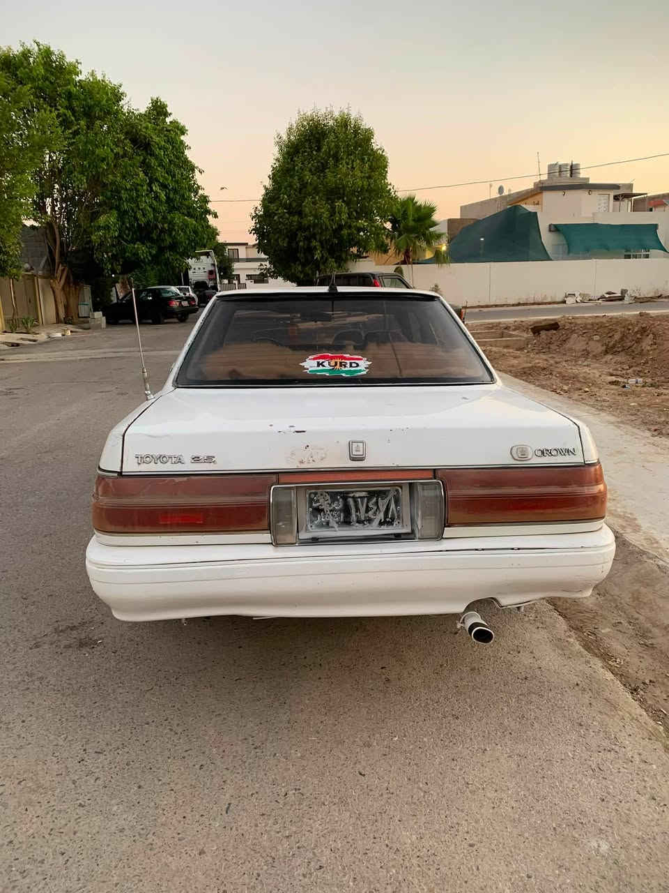 کراون   سەنەوی بەشەرت. حاسیبە. گیرو مەکینەی بەشەرت. ئوتوماتیک. مەکینەی. بەتە.   سعر  17 گلا.    لەزور. سیارە نەرمترە.
