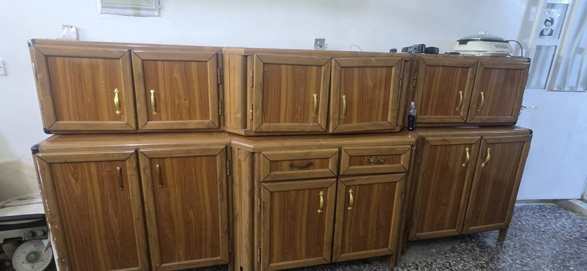 كاونتر جديد 3مترات نضافته 80%نضيف كلش هوه والملحق مالته ب 300وبيه مجال للشراي 
اما هذني المدات رمضانيات نضيفات 100%ما مستخدمات طولهن 3مترات السعر مالتهم 100وبيهن مجال
للاستفسار الاتصال على الرقم((***********))مكاني بغداد الحسينيه راشديه
