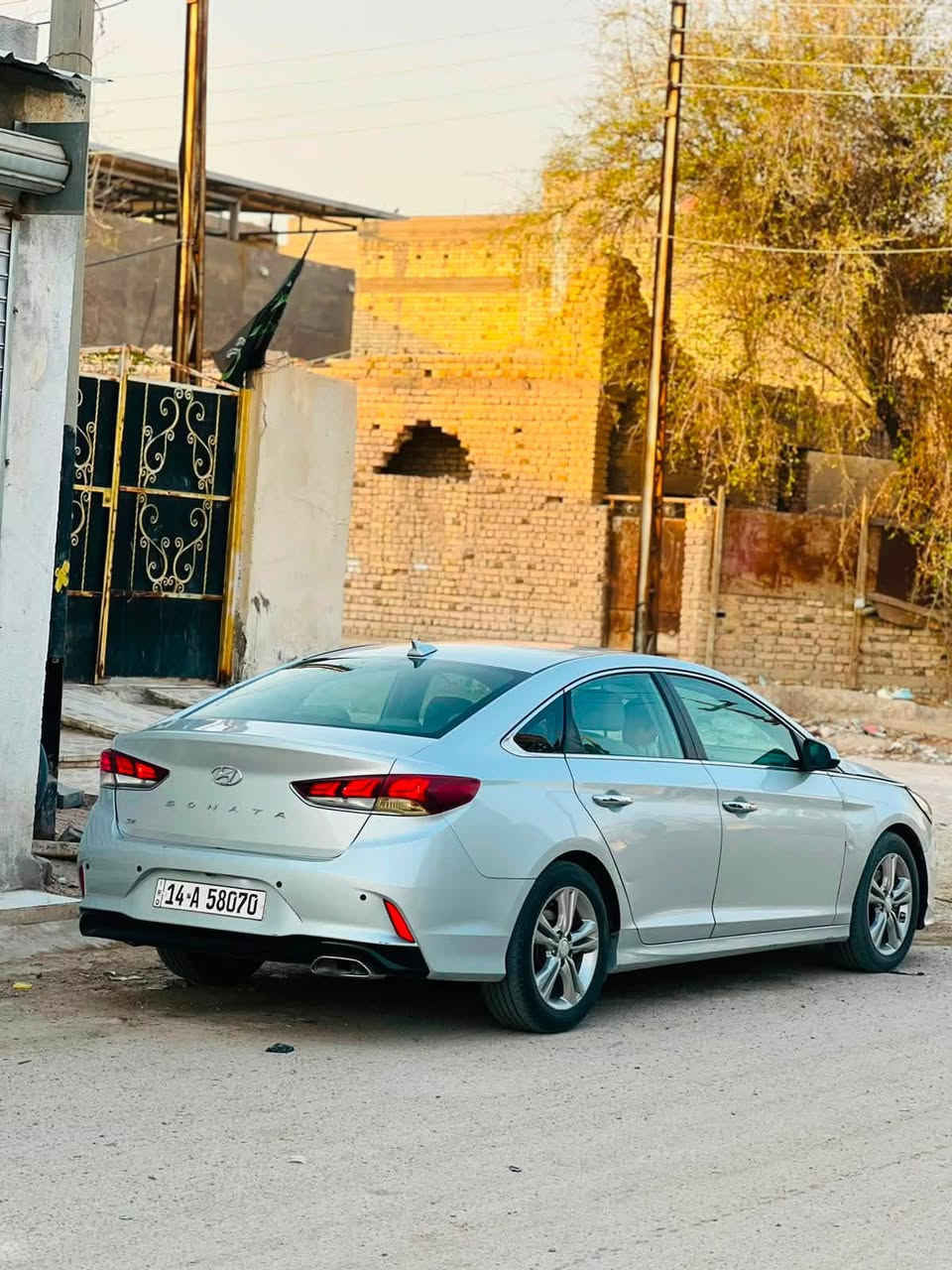 سلام وعليكم سوناته مديل 18 بيه 3 قطع بدون دواخل سياره جديده وجاهزه وارد امريكي  سياره جاهزه للخير سعر مناسب 114 بكاني بصره ***********
