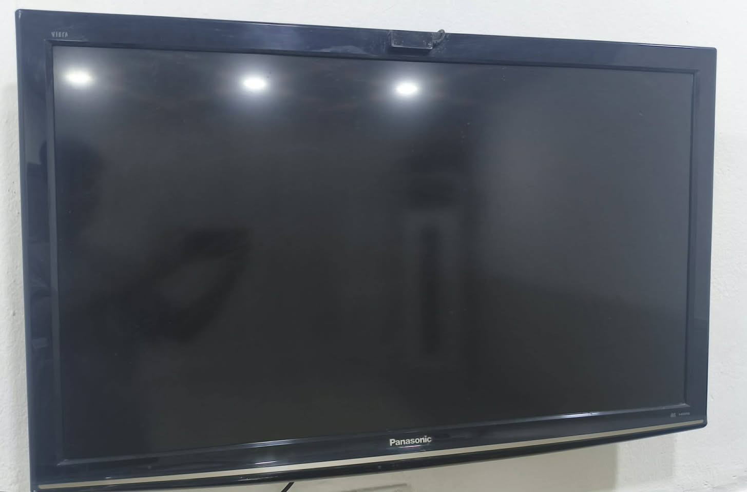 شاشه نوع Panasonic اليابانية حجم 42 نضيفه للاستفسار اتصال ع الرقم ***********
