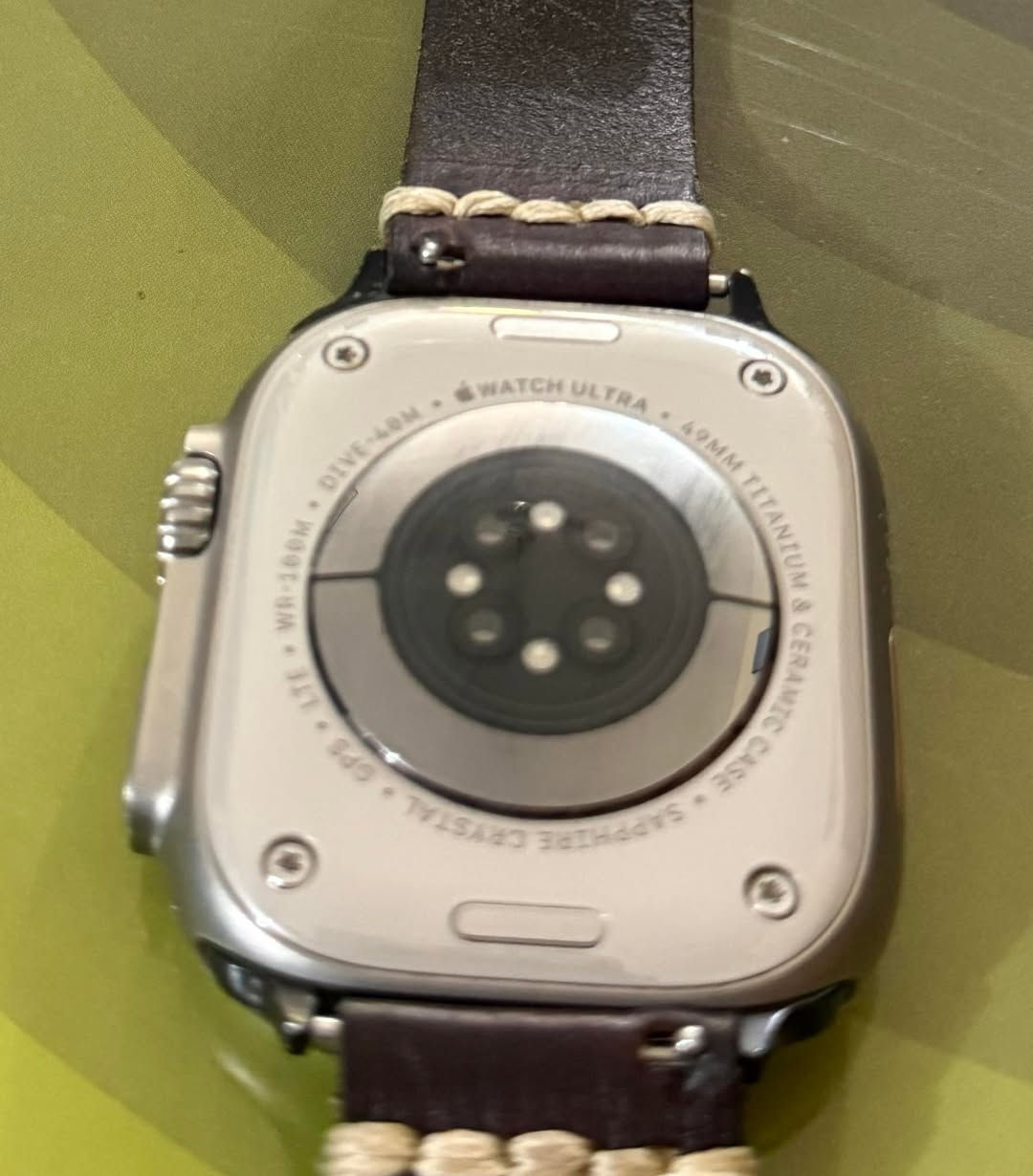 ‏‎ساعة ⌚️ابل واج الترا 1
‏‎حجمها : 49 mm
‏‎نسبة البطارية 🔋: 92  %
‏‎نسبة النظافه : 99 %
‏‎السعر 💵: 450الف 
مكاني بغداد 
رقم 📞/واتس اب :***********
غراضها (كيبل.كارتونه.سير ع 2)
