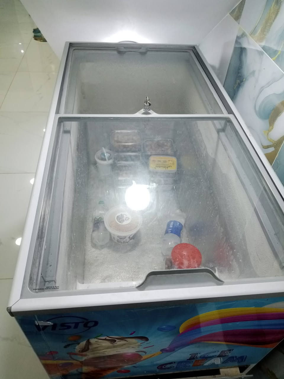 مجمدة • جديدة • نظيفة