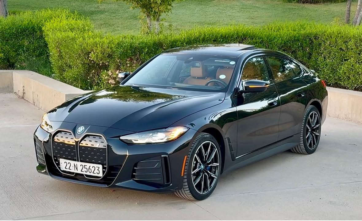للبيع | BMW i4 eDrive35 كهربائية

 BMW i4 — فخامة ألمانية، أداء رياضي، وقيادة كهربائية مميزة.

BMW i4 eDrive35 
🔹 اللون: أسود
🔹 الممشى: 9 الف ميل
🔹 سنة الصنع:2024
🔹 المحرك: كهربائي بالكامل ⚡
🔹 القوة: 286 حصان
🔹 مدى قيادة يصل إلى 483 كم حسب معيار WLTP

⭐ المواصفات:

✔️ دفع خلفي
✔️ فتحه سقف
✔️ تصميم رياضي فاخر
✔️ تسارع قوي وأداء مميز
✔️ شاشة داخلية عصرية
✔️ نظام ملاحة وترفيه متطور
✔️ والعديد من الإضافات الأخرى

🔧 حالة السيارة:

✅ بدون صبغ 
✅ بدون أيرباك جميع الأيرباكات أصليه

🔑 رقم الشاصي:
WBY43AW03RFS63517

💰 السعر: 31000 $
‎💬 قابل للتفاوض بعد المعاينة

📍 الموقع: أربيل

📞 للاستفسار والتواصل: [***********]
واتساب / اتصال / فايبر أربيل, العراق
