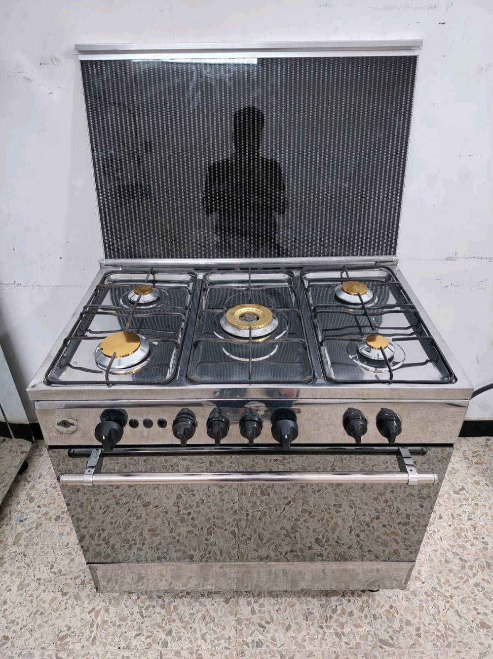 سلام عليكم 👍
طباخات  مصريه 
وغسالات أوتوماتيك مستعملة
نظيفة جداً وجاهزة للشغل 
فوراً مضمونة وشرط الفحص والنظافة📍 بغداد الشعب يوجد خدمة توصيل 📞 واتساب فقط: ***********