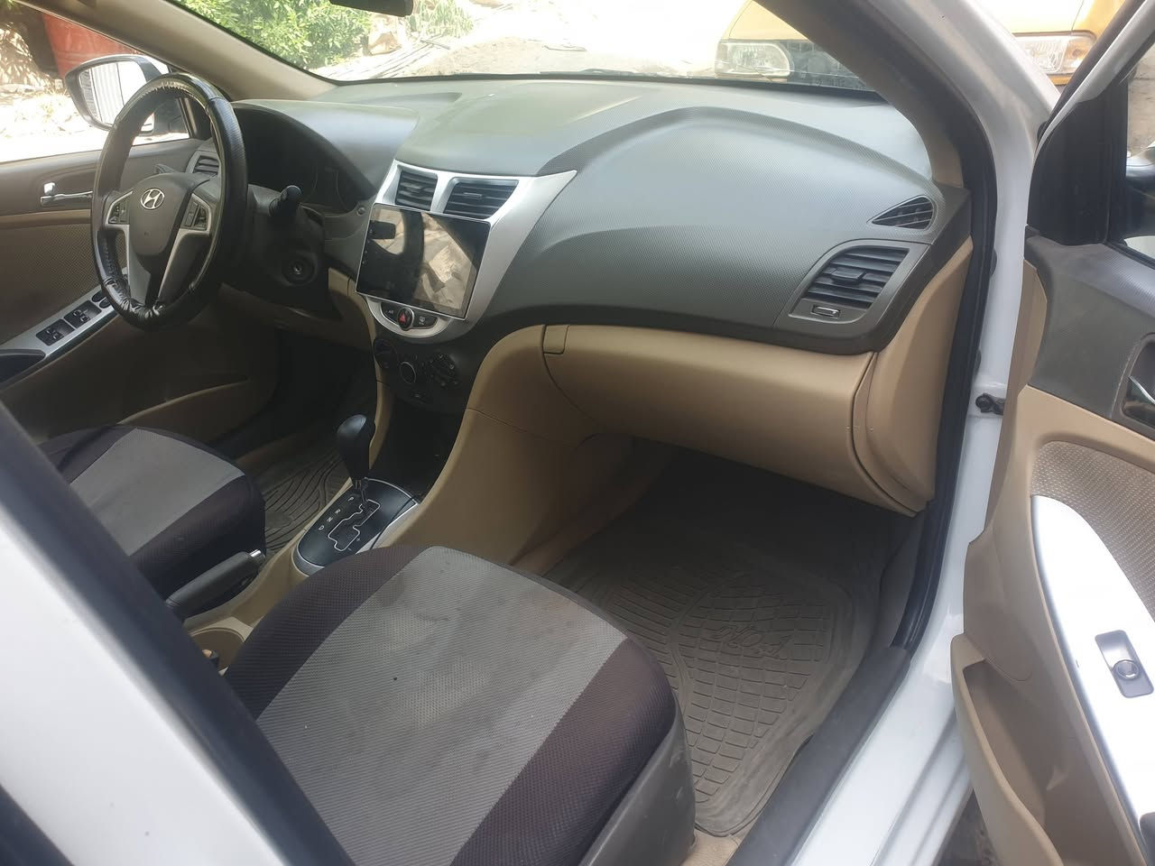 هونداي اكسنت 2015بدون صبغ بنيد مبدل فقط  مواصفات خليجي فتحه كامرات اشاير محرك 1600 دوش سياره حلوه جديده ترايه شركه محرك كير مكفولات كلشي متصرف عليه جاهزه مكاني بغداد الحريه السعر 88 قفل ❣ ***********
