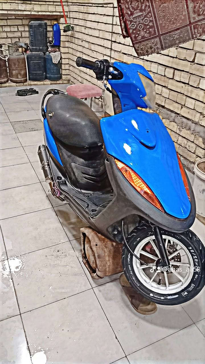 سلام عليكم دراجه ماكس عدله للبيع الدراجه نضيفه  كهربائيات خير من الله  شلعه ومعدل السعر 450 وبيه مجال  العنوان  بغداد الخطيب الزراعي الرقم ***********
