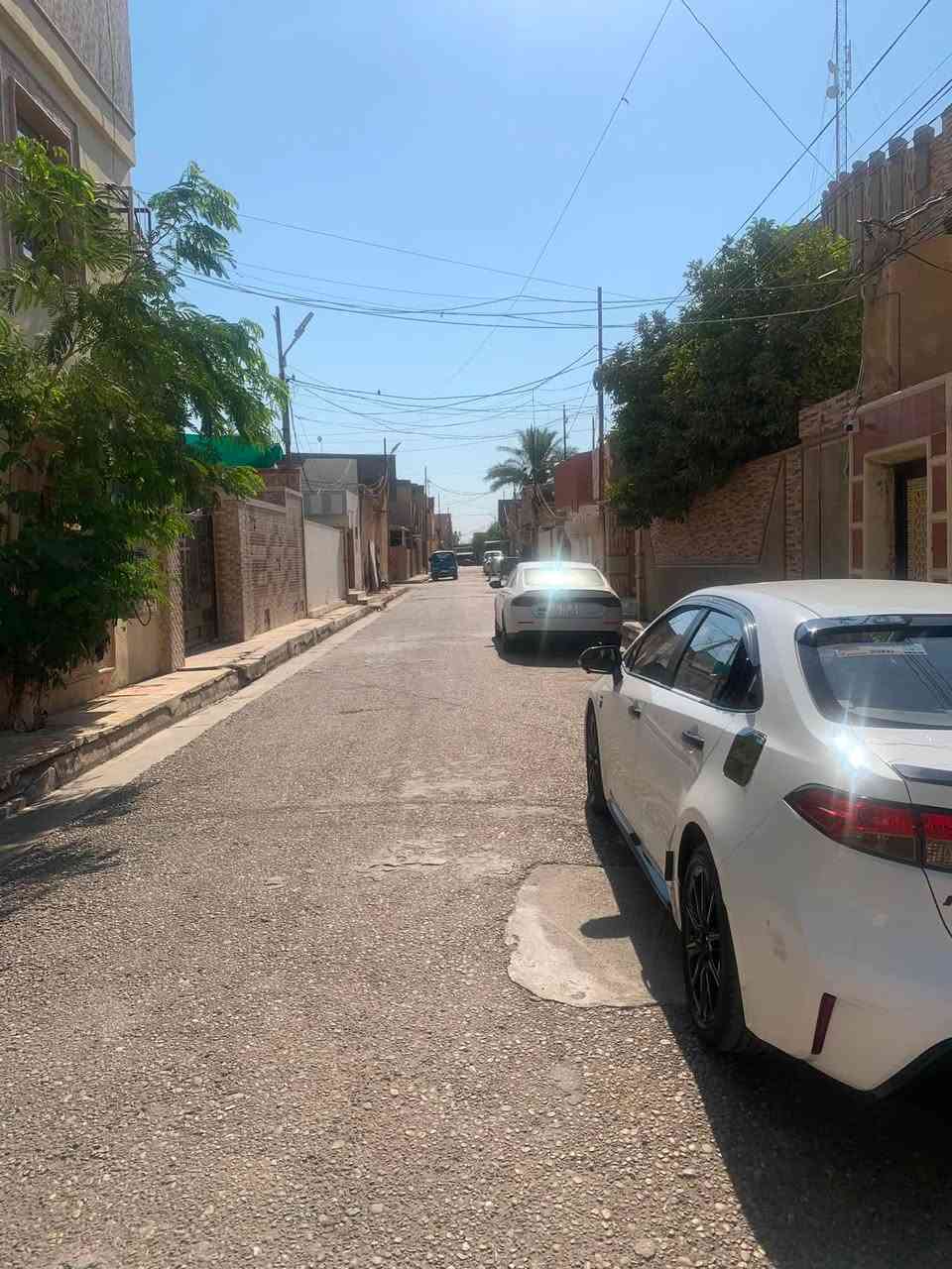 ━━━━━━━━━━━━━━━━━━
🏡 بيت للبيع – حي الأندلس / الفلوجة
━━━━━━━━━━━━━━━━━━

📍 الموقع: قريب من المصرف
📐 المساحة: 80 م²
🛣️ الشارع: 10 م
🏗️ سنة البناء: 2016

━━━━━━━━━━━━━━━━━━
تفاصيل العقار:
━━━━━━━━━━━━━━━━━━

🔹 الطابق الأرضي:
• غرفة نوم
• صالة
• مطبخ
• مجمع صحي

🔹 الطابق الثاني:
• غرفتان كبيرتان
• غرفة صغيرة
• مجمع صحي
• بيتونة صغيرة

━━━━━━━━━━━━━━━━━━
✅ بيت جاهز للسكن، موقع مميز وقريب من جميع الخدمات، مناسب للسكن العائلي.
━━━━━━━━━━━━━━━━━━
السعر :98مليون بي  مجال التفاوض 

📞 للاستفسار والمعاينة:
***********
***********

إيهاب للتطوير العقاري
نقدم لكم أفضل الفرص العقارية بكل مصداقية

📍 موقعنا: الفلوجة – الأنبار

نستقبل جميع عروض العقارات للبيع والإيجار �
