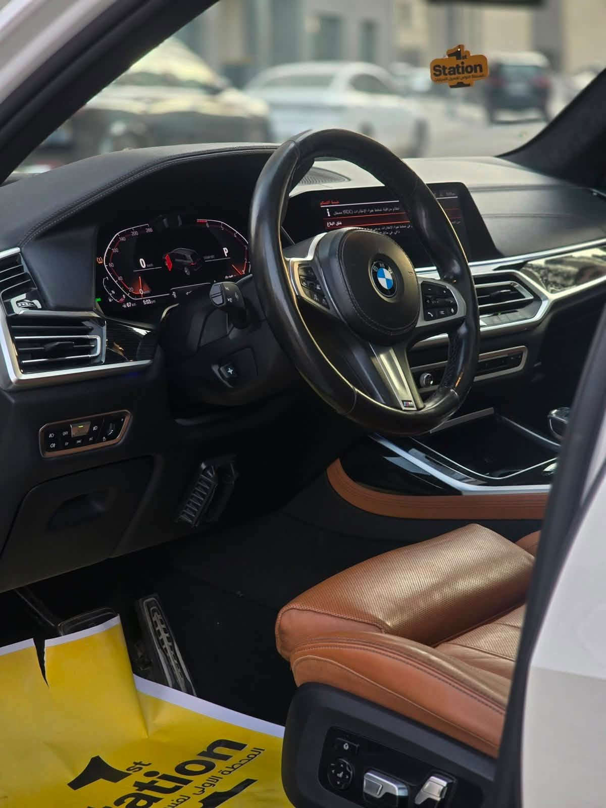 السلام عليكم 
للبيع 
BMW X7 xDrive50i V8
M Sport Package
وكالة العروش ضمان  مكفوله من الضربه والصبغ فقط بارد بل باب الخلفي 
الموديل  2019 
سبعه راكب داخل قرميدي تبريد كشنات +مساج كشنات 
تبريد تسخين اكواب 
المحرك: 4.4L V8 Twin Turbo
القوة: 456 HP
دفع رباعي xDrive
بنوراما 
سماعات هارمن كاردن 
كاميرات 360 
* حساسات أمامية وخلفية
ستيرن كهرباء 
داتا شو 
السياره داخله ادامه يم منتضر اوتو 
تخم تايرات جديد 
وهوايه بيها مواصفات متخلص 
رقم اربيل ب اسمي
مكان السياره بغداد 
‭-(***********‬)-
