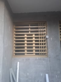 صباغة ابواب وشبابيك • تغليف فلين • ميسان