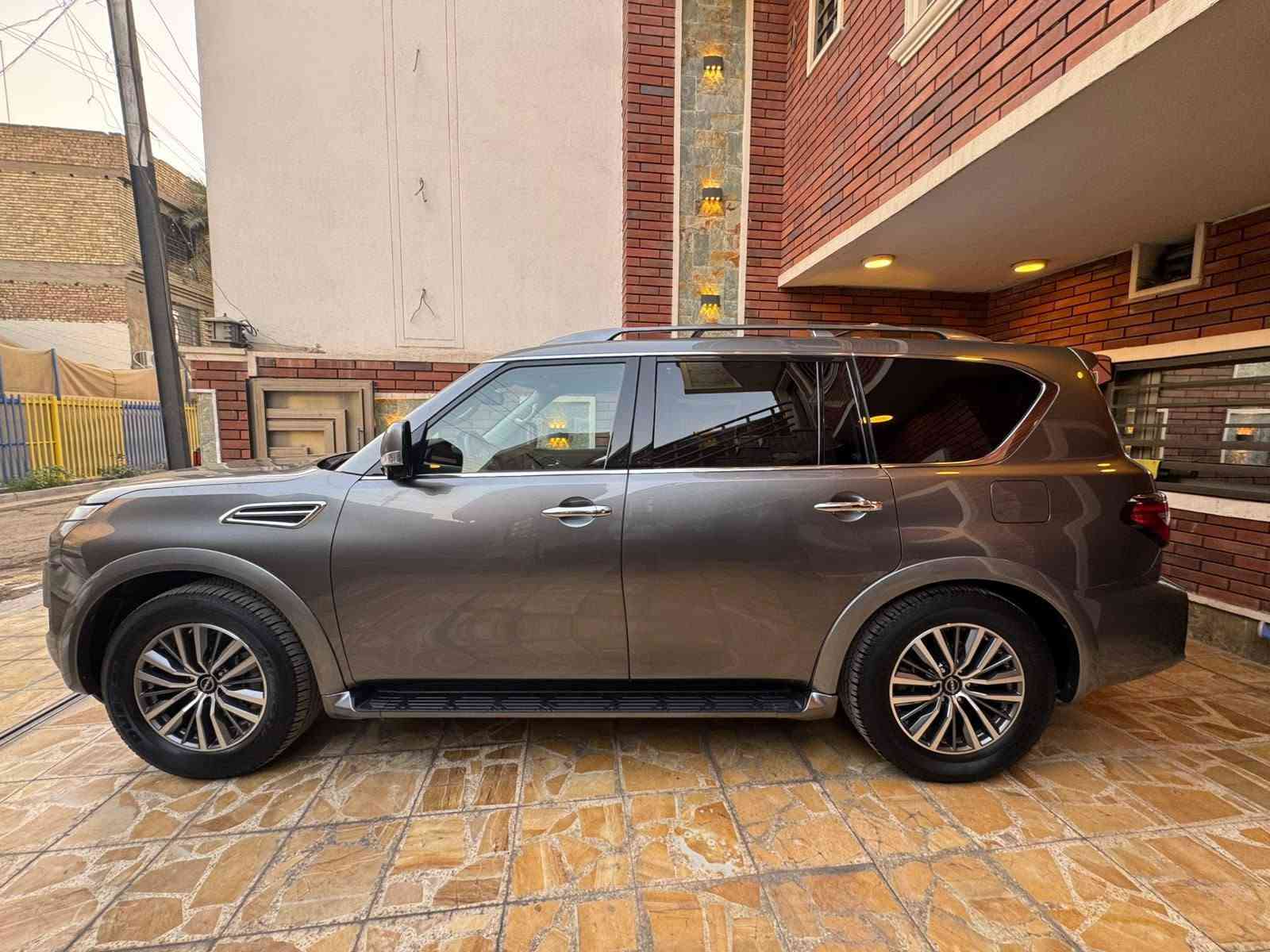 🚙 Nissan Armada SL 2023

💰 السعر: 369 ورقة
📞 ***********
📍 العنوان: الدورة – شارع أبو طيارة

🔥 نيسان أرمادا SL 2023 – فخامة وقوة ومواصفات عالية

واحدة من أرقى فئات الأرمادا، بمواصفات SL المميزة، تجمع بين الفخامة والرحابة والقوة.

🔹 محرك 5.6L V8 بقوة 400 حصان
🔹 قير أوتوماتيك 7 سرعات
🔹 كامرات 360 درجة
🔹 رادار 360 درجة
🔹 صندوق خلفي كهربائي
🔹 فتحة سقف
🔹 مقاعد جلد
🔹 مقاعد أمامية كهربائية
🔹 تسخين المقاعد
🔹 شاشة كبيرة ونظام ترفيهي
🔹 Apple CarPlay & Android Auto
🔹 دخول وتشغيل ذكي
🔹 مثبت سرعة
🔹 حساسات أمامية وخلفية
🔹 مواصفات SL كاملة

🛠️ حالة السيارة:
✔️ الضرر بدون صبغ
✔️ بدون أي إيرباك
✔️ الضرر فقط تعديل PDR
✔️ بدون أضرار هيكلية
✔️ السيارة نظيفة وجاهزة للاستخدام

📋 الأوراق والمعلومات:
✔️ رقم أربيل
✔️ الرقم باسمي شخصياً
✔️ فحص وهزة
✔️ رقم جديد بالكامل

⭐ سيارة عائلية فخمة، واسعة وقوية… ومواصفات SL تخليها مميزة بكل تفاصيلها.

📞 للاستفسار: ***********
📍 الدورة – شارع أبو طيارة

💰 السعر: 369 ورقة بغداد, العراق
