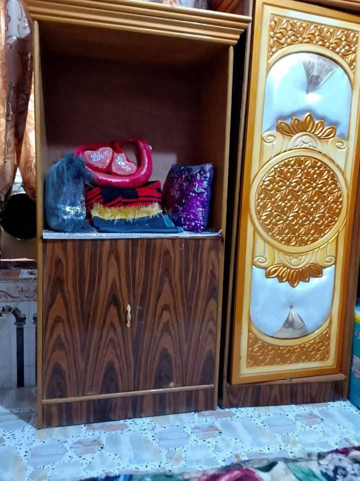 سلام عليكم توجد غرفه نوم مستعمله للبيع صاج عراقي السعر ٨٥٠ بيه مجال الغرفة جديده فول نضافه *********** واتساب توجد خدمة توصيل
