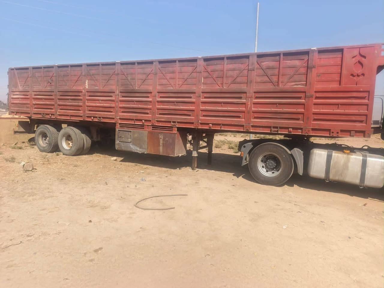 السلام عليكم
عربانة حدادية للبيع
سعرها 50 ورقة وبيها مجال
الاتصال بالرقم
***********

