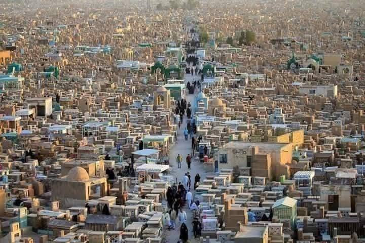 زيارة النجف • مقبرة وادي السلام • يوم الجمعة