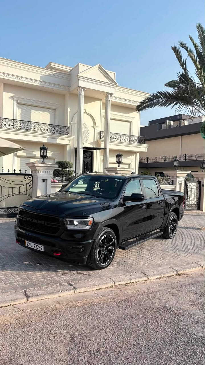 السلام عليكم ….👋
الحلال للبيـع 🖤
انضف واحلى واجدد رام تشوفها عيونك
RAM 1500, TRADESMAN 4X4 
دبل اكسل 4+4
ويلات 22 الشكل الجديد 
موديل : 2023 
ماشي : 86.000 mail
السياره تعتبر نص مواصفات للي يعرف ميحتاج اذكر المواصفات 
حادث السياره جانبي جاملغ امامي يمين مستبدل بلادي شركة نفس اللون ✅ حافت البنيد على كد شبر صبغ 
دواخل السياره سليمه ✅ 💯 
شاصي لغد بطانه بدنه سليم ✅ 💯 
ايرباك ستتم راجع ✅ 
ب اسمي تحويل وهزه وفحص وسنويه كله بشرط ✅
مكان السياره اربيل 📍
السعر ……26.800 يعني 268 ورقه وبي مجال للشراي 
للأستفسار الاتصال 
***********
