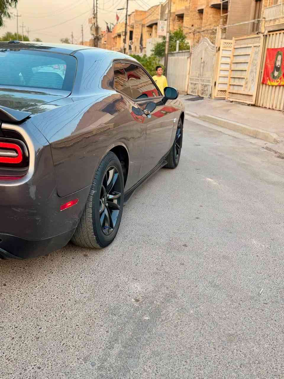 السلام عليكم ورحمة الله وبركاته
جالنجر موديل 2020 SXT
اللون نفطي
ميكنه 3.6/V6
الممشى 95 الف مايل
السعر 125$ وبيها مجال
رقم اربيل بـ اسمي شخصياً تحويل مباشر
كشنات جلد تغليف تحكم كهربائي 
شفتات ستيرن 
شاشه كار بلي
اضافات بالداخل كاربون فايبر
مصبوغه حزام 
تريد صور الحادث راسلني وتدلل
العنوان/ بغداد الامين
***********
