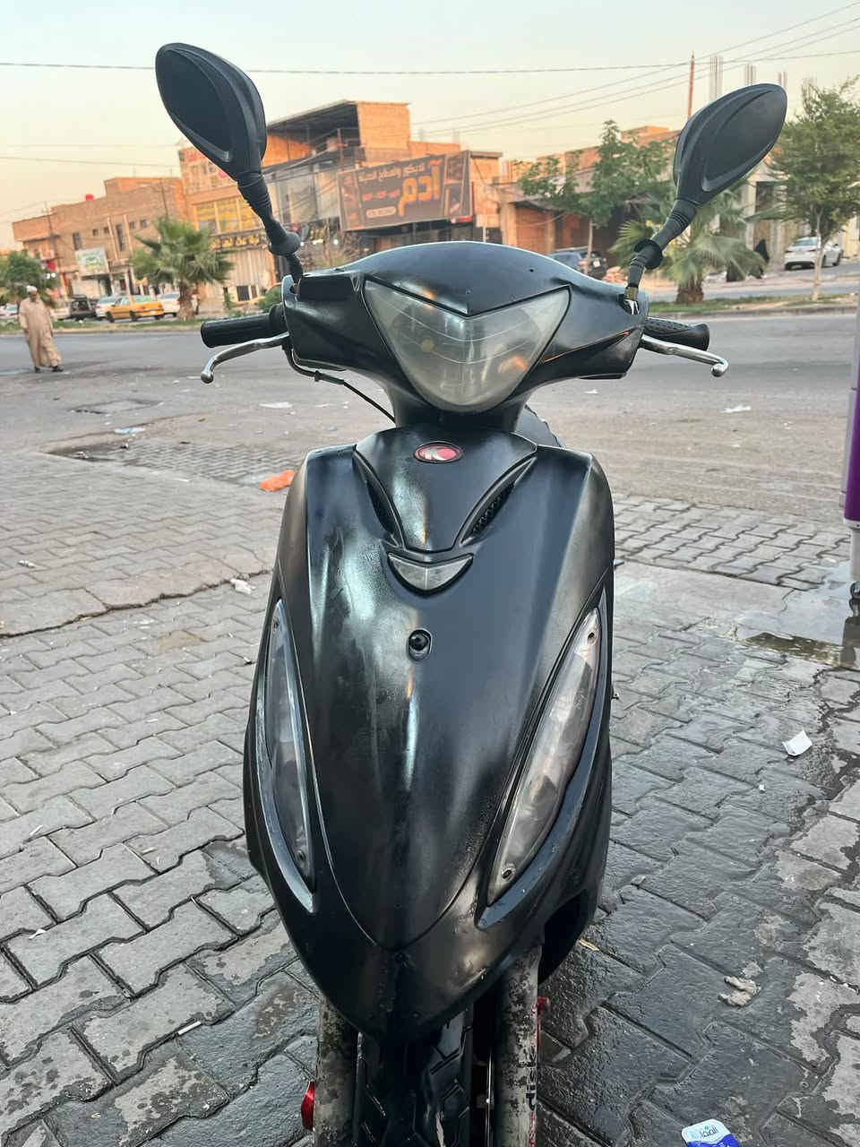 Kymco G4 دراجة كامكو جي فور للبيع
مكينة ناعمة ونضيفة 
دراجة شلعة ومعدل 
نگرة سلف بأي وقت هندر شغال 
كهربائيات كلها شغالة بگ لايت + لايت الوان عالي ناصي+ فدرالية + هورن 
دراجة مرتبة وكاملة ما ناقصة برغي لو ما اجة الدوام ما أبيعها 
المكان : نجف حي السلام 
السعر : 475 وبيها مجال 
رقم :  ***********
