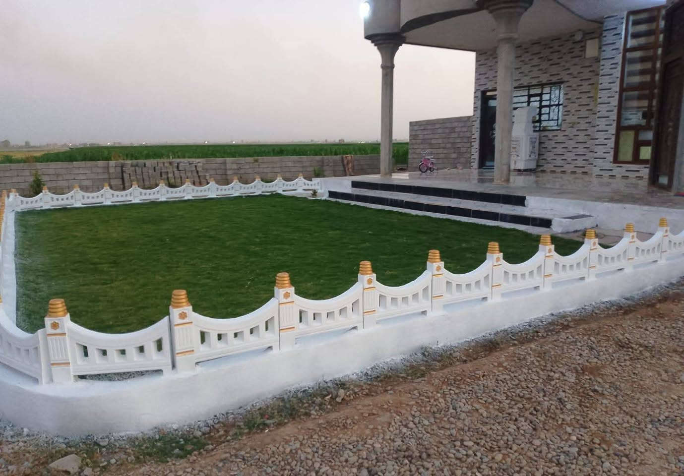 السلام عليكم يتوفر للديكور حدائق وأسعار مناسبة استفسار مراسل الصفحة او الاتصال على الرقم التالي *********** فقط صار القطعه( بألفين وربع )
