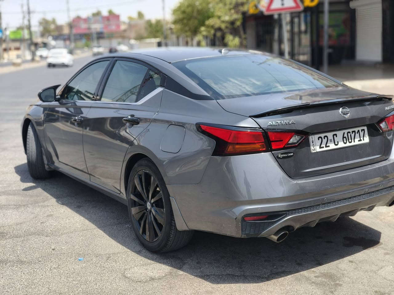 Nissan Altima Platinum
نیسان ئەلتیما پلاتینیوم 70هەزار میل رۆشتووە 
فوول مواسفات سلایت دوو کوشن کارەبا و هیتر و سوکان هیتر و خزن 360 ڕادار و 360 کامیرا تحدید مسار سماعە بوس مواسفات فوول 
رۆن گێر و تایەی و پاتری تازەیە ژینگەو رێگاو بانی تازەیە بتاقەی بەنزینشی هەیە

عربيي
نيسان التيما بلاتينيوم 70 الف ماشي فوول سيارة سلايت كشنات كدام كهرباي و و خزن و هيتر و سكان هيتر 360 رادارات و 360 كاميرا و تحديد مسار حتى سماعات بوس فول يعني سيارة بدون مصرف تايرات و بطارية و دهن كير و محرك جديد بطاقة بنزين بيها
***********

