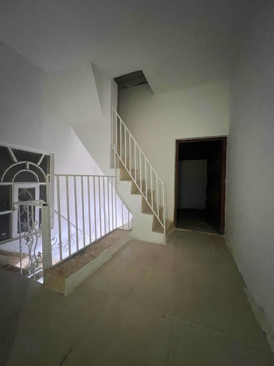 ياالله 

 بيع مستعجل بيع مستعجل 

يوجد لدينا بيت للبيع حي ميسان قطاع 35 خلف المستوصف والسوك والمدارس مساحه البيت 50, متر 
طابقين يحتوي على غرفه وصاله ومطبخ وصحيات والطابق الثاني يحتوي على غرفه وصاله وسطح 

لمعرفه السعر الاتصال وات ساب أو مراسله الصفحه 

للاستفسار والمعلومات الاتصال بنا ع الارقام التاليه 

***********

***********
