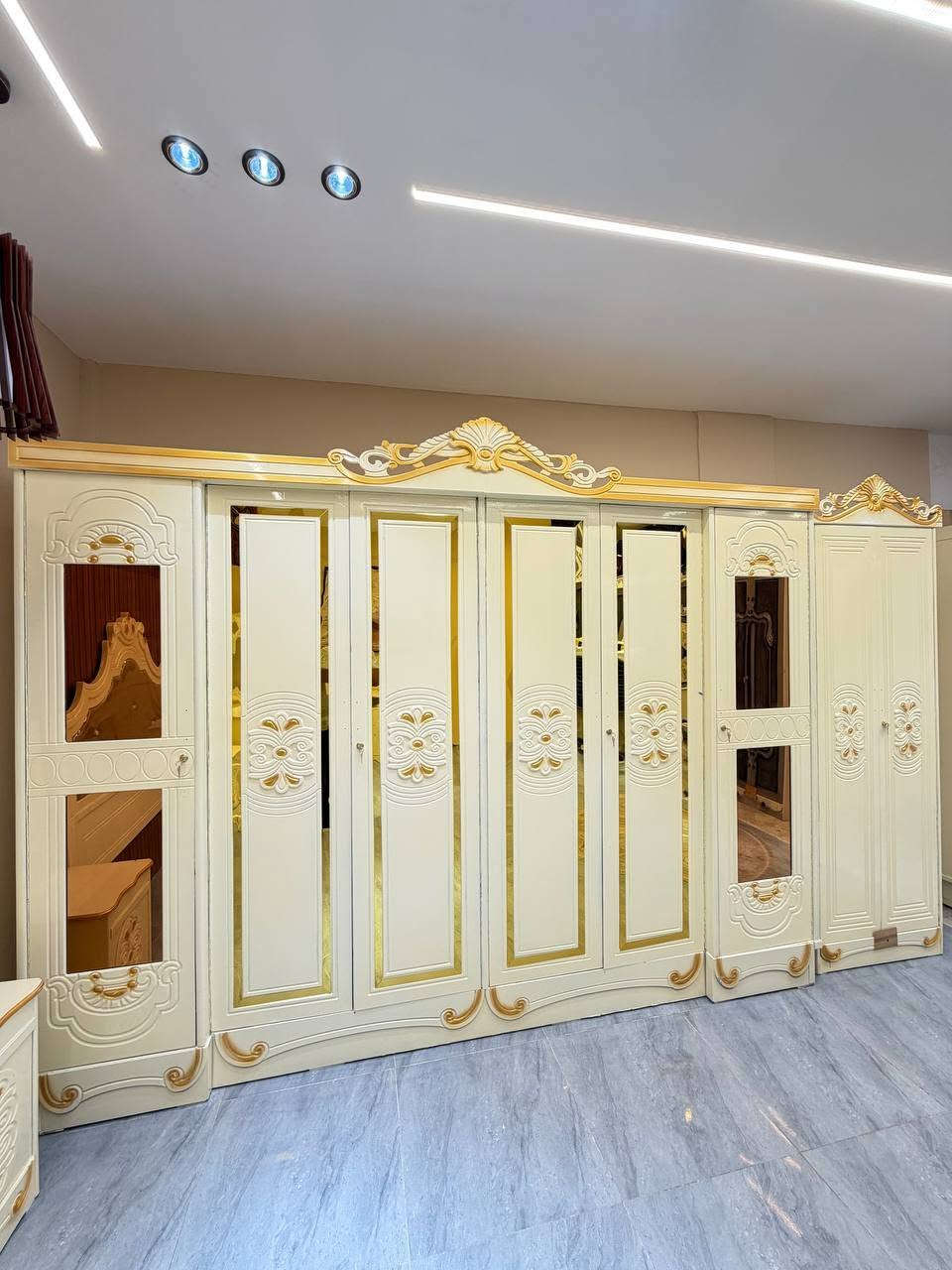 أهلاً وسهلاً بكم
متوفر جميع انواع الاثاث المنزلي ما عليك فقط ضغط ع رقم لتواصل معنا عبره الواتساب wa.me/9647725972986
