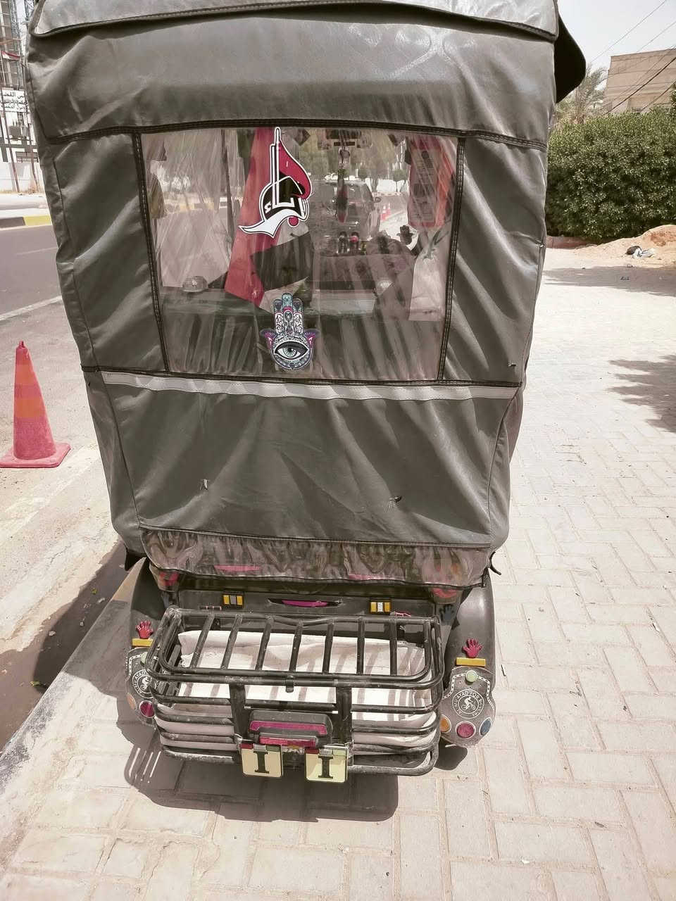 دراجة معوقين للبيع السعر 900 وبيه مجال نضيفه تحتاج بس جادر وماسحه الرقم ***********
