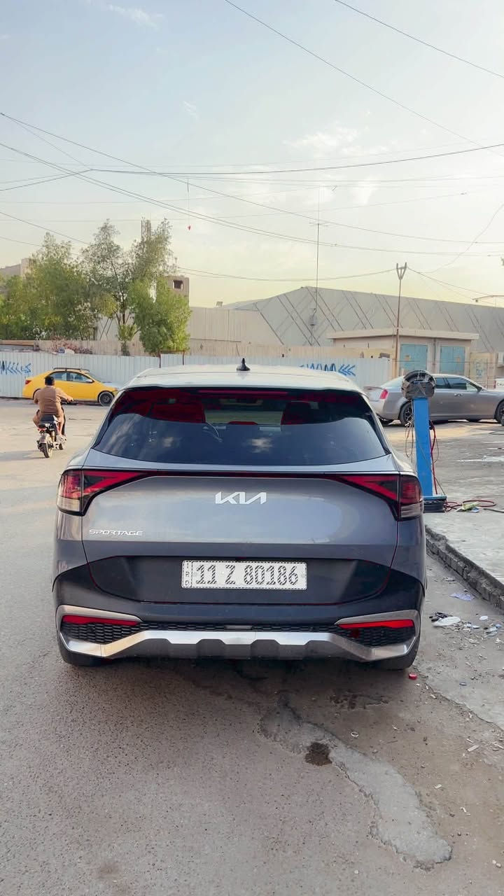 سبورتج امريكي موديل 24 رقم بغداد شهداء بأسمنا باقيلها 8 اشهر احولها اسويلك وكاله عامه فول عدا الفتحة ماشية (40 ميل ) حادث بسيط قبق بانزين مرجعه بارد صور الحادث موجوده بالمنشور  السعر  (195  بيها مجال قليل )  

مكان السيارة 
بغداد / الجديده
***********
