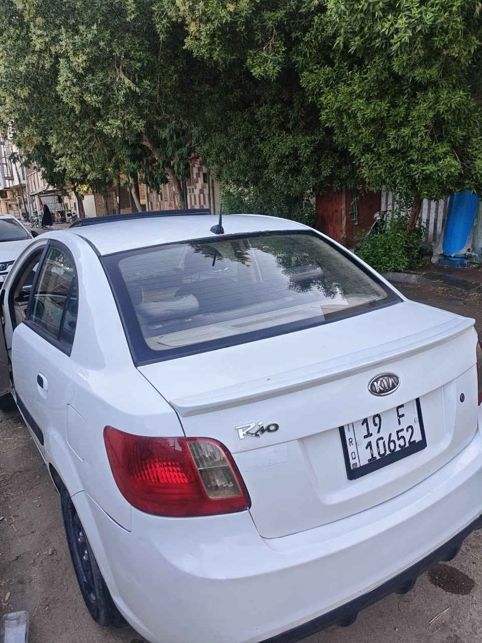 لا صبغ ولا تبديل ولا بيها حادث
مكينه جديده + كير كفاله 
معتني بيها ومامتعوبه 
لسعر ٨٢ وبيها مجال قليل 
مكاني كربلاء 
***********
