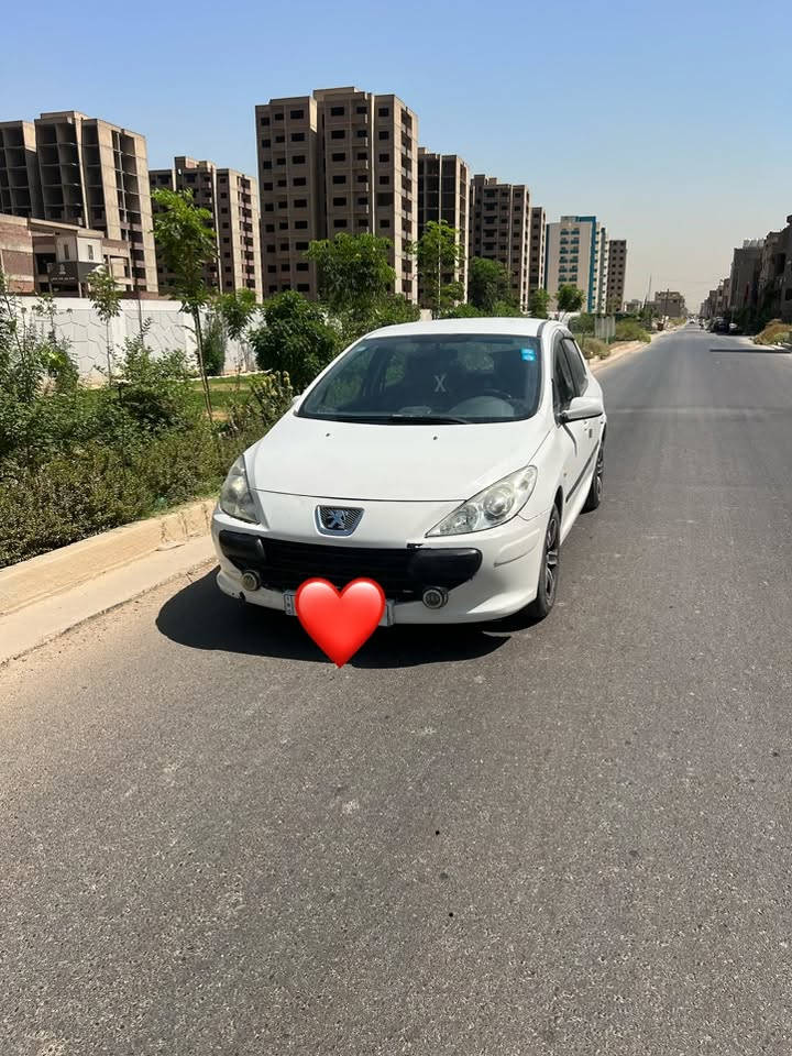 بيجو فرنسي للبيع 2006 307  كير ومكينه مكفولات  تبريد ثلج سنتر لوك شغال  شاشه اندرويد  تخم تاير كهربائياتهه كلهه شغاله سياره باسمي شرط التحويل مصبوغه عام للجماليه العنوان بغداد المشتل السعر 58 وبيهه مجال للطيبين الشراي يخابرني 
***********
