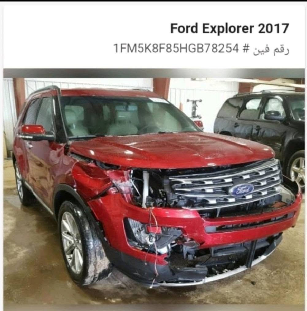 FORD EXPLORER 2017 LIMITED
السيارة فوول مواصفات فقط بدون فتحة 
ماشية 130 الف ميل قابل للزيادة 
رقم سليمانية بأسمي تحويل مباشر 
صورة الحادث مرفقة 
جميع الايرباگات سليمة 
المواصفات كثيرة
السيارة تحتاج الى شغلات بسيطة 
السعر 175 قفل 
***********
