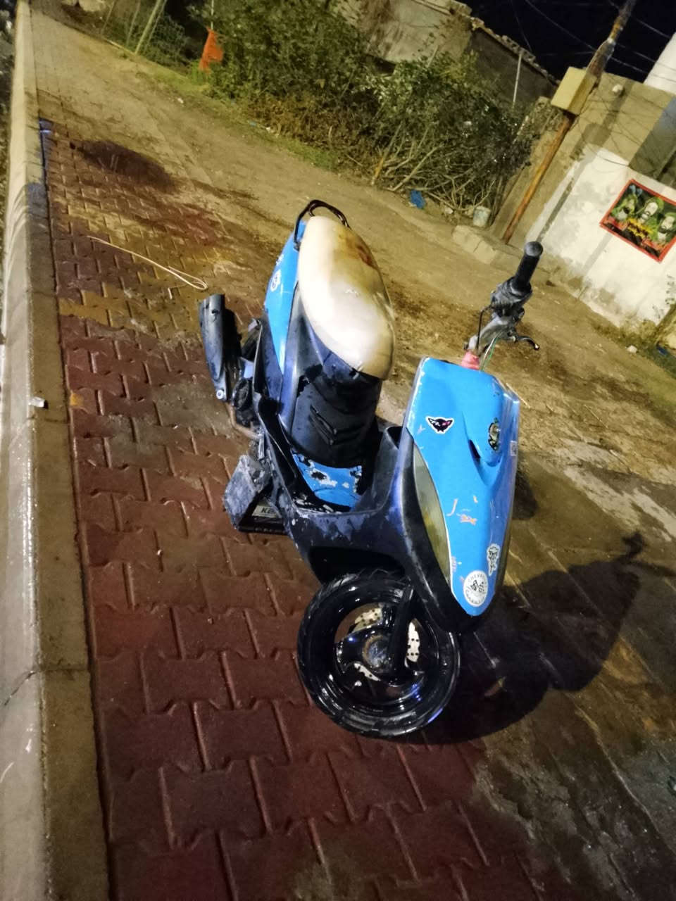دراجه ماكس عدله تخبل ما مفتوحه فول مكينته ناعمه كله شغاله مال جناي ربع ما ذب عليه كبل للشارع المكان دوانيه السعر 325وبيه مجال قليل الرقم ***********
