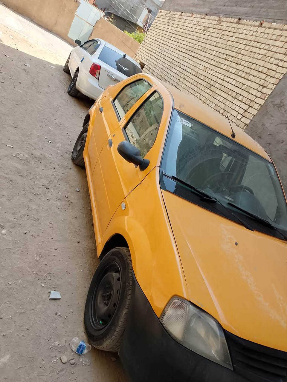 سلام عليكم عندي رينو للبيع مراوس جامبو *********** مكان بغداد
