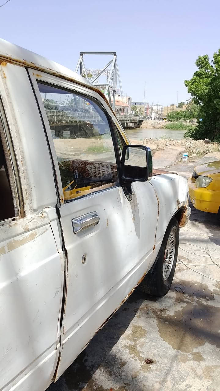سلام عليكم بيكم تيوتا موديل ٨٢ للبيع رقم اصفر راعيه موجود بس ماندله العنوان ميسان كير خير من الله مكينه بيه خيط بخار تنقيص قليل السعر 10 ورقات او بيه مجال للشراي ***********/واتساب ***********
