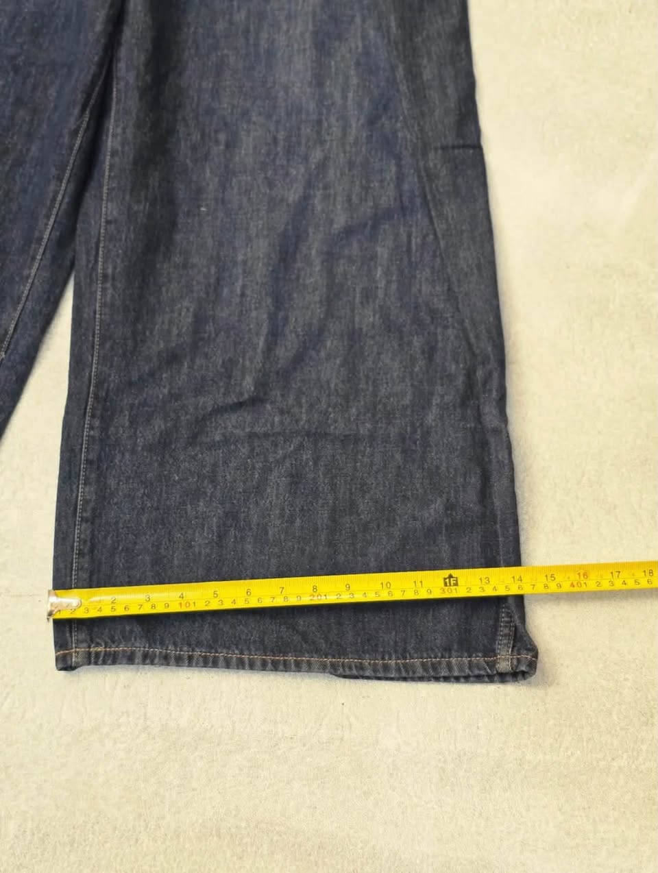Old Navy Wide Leg | بنطرون جينز أولد نيفي واسع
القياس 36 
السعر 15 الف 
للحجز خاص او عبر الواتس اب ***********
