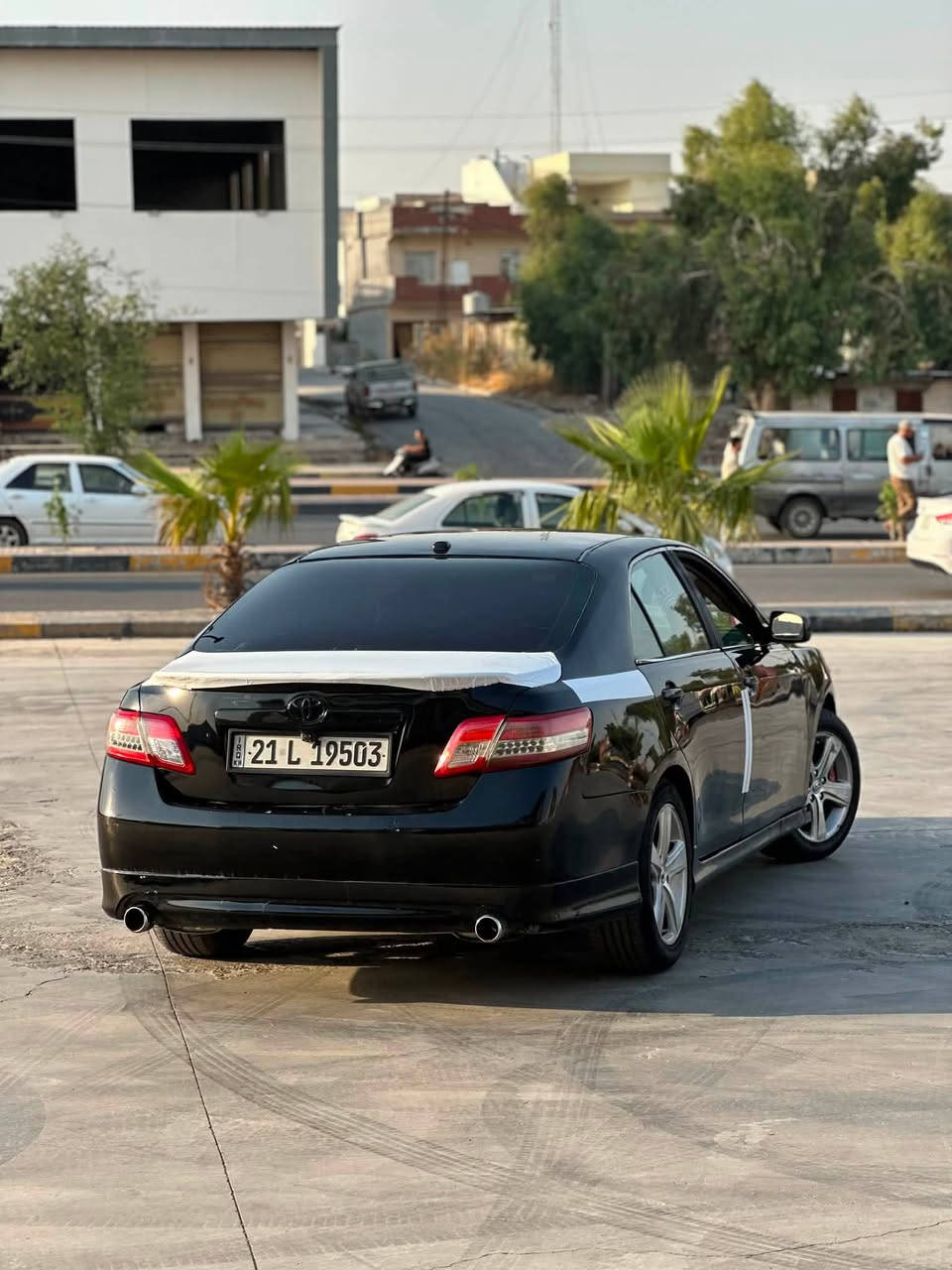 السلام عليكم للبيع كامري 2007 محدثه 2011 السياره 6 سلندر 
مكينه وكير شرط ✅
طخم امامي جديد✅ 
طخم خلفي جديد✅
تايات جديده✅
دسكات برينبو ✅
غرفتها جديده ✅
السياره مصبوغه عام السياره احلا من الصور شرط التحويل مكان السياره الموصل السعر 75 وبيها مجال
التفاصيل  ***********//***********
