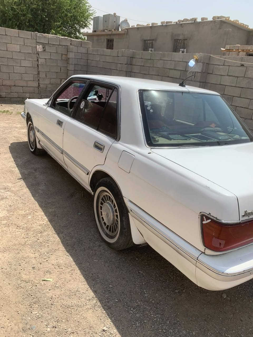 سيدان موديل 1991لون ابيض مصبوغة عام جمالية مشروع وطني رقم نينوى مشروع وطني  شرط التحويل محرك كير شرط تبريد ثلج🧊  الصدرنص عمر تايرات نص عمر سنوية لل28  السعر 40 وبيه مجال شي قليل ويرهم مراوس ب افانتي مكصوص 
***********
